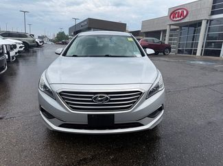 Used 2016 Hyundai Sonata SE FWD video 2