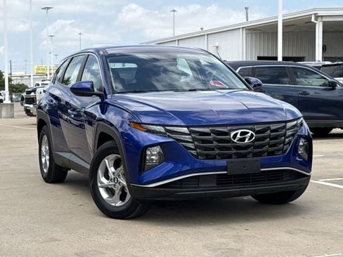 Used 2023 Hyundai Tucson SE FWD image 2