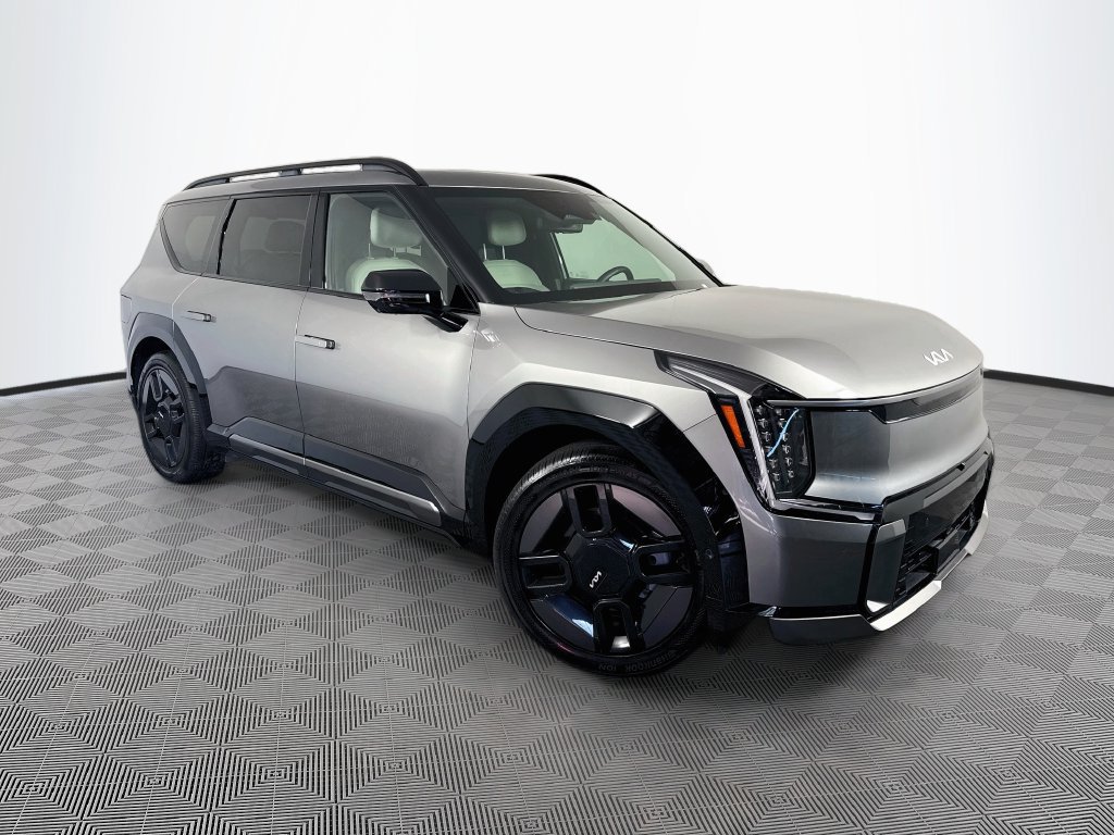 Used 2024 Kia EV9 GT-Line AWD/4WD image 3