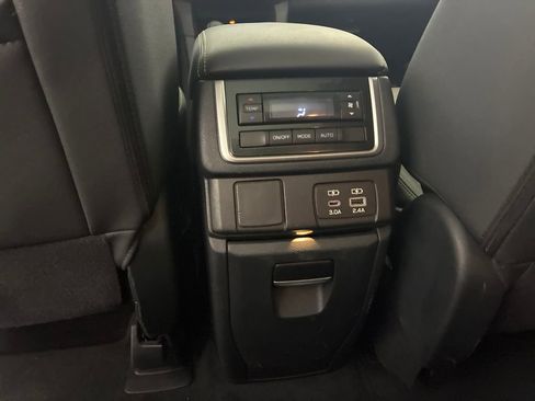 Used 2023 Subaru Ascent Onyx Edition AWD/4WD image 19