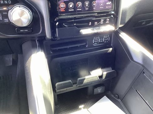 Used 2020 RAM 1500 Laramie image 19
