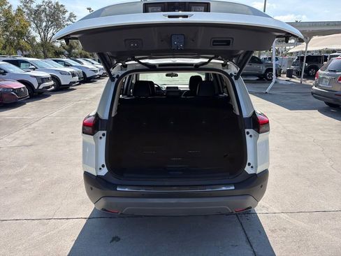 Used 2021 Nissan Rogue SV w/ Premium Package image 33