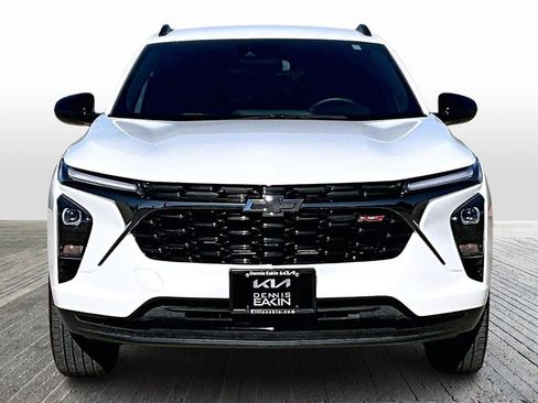 Used 2025 Chevrolet Trax RS w/ Driver Confidence Package image 3