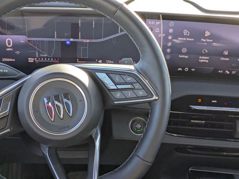 Used 2025 Buick Enclave Sport Touring image 21