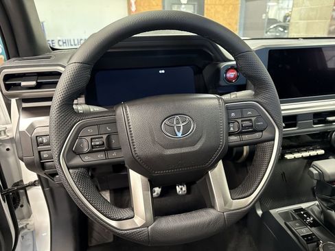 New 2025 Toyota Tacoma TRD Sport AWD/4WD image 11