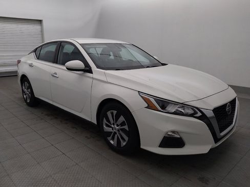 Used 2020 Nissan Altima 2.5 S FWD image 11