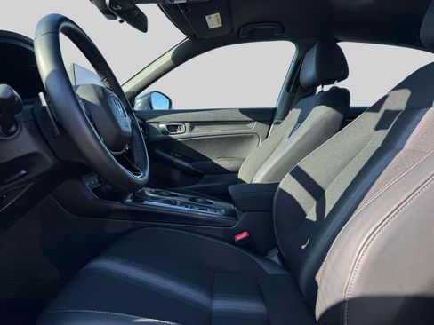 Used 2025 Honda Civic Sport image 15