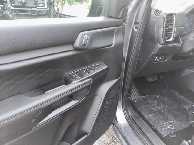 New 2026 Ford Ranger XLT w/ Black Appearance Package AWD/4WD image 14