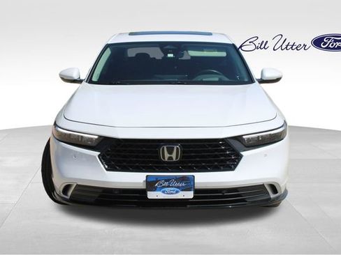 Used 2024 Honda Accord Touring image 2