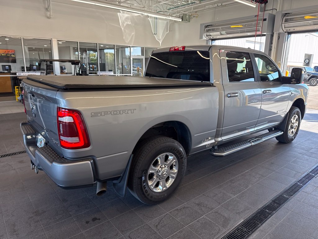 Used 2024 RAM 3500 Big Horn w/ Sport Appearance Package AWD/4WD image 3