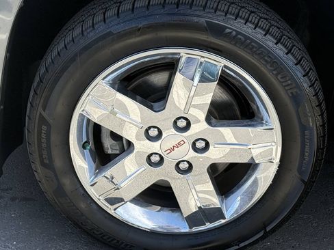 Used 2013 GMC Terrain SLE w/ LPO, Chrome Package FWD image 17
