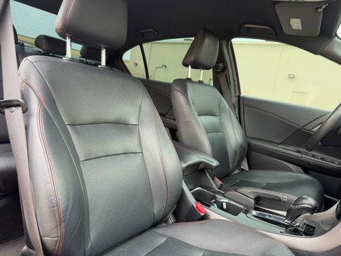 Used 2017 Honda Accord Sport Special Edition image 12