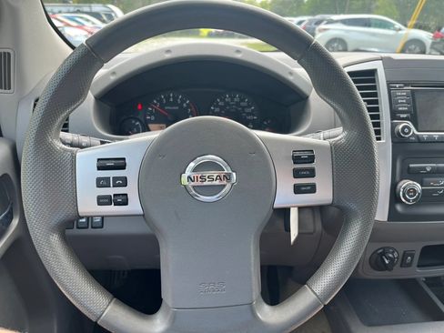 Used 2017 Nissan Frontier SV AWD/4WD image 15