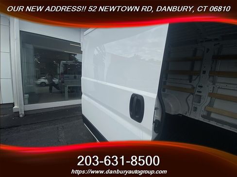 Used 2025 RAM ProMaster 2500 w/ U-Haul Equipment Group FWD image 24
