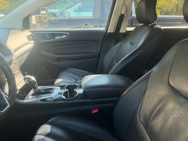 Used 2015 Ford Edge Titanium w/ Equipment Group 302A AWD/4WD image 9