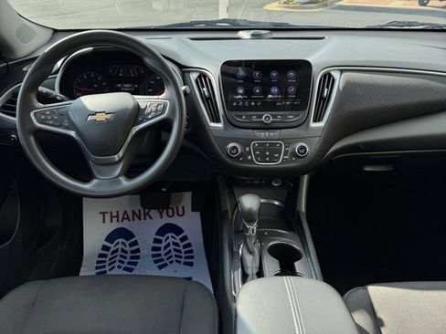 Used 2023 Chevrolet Malibu LT image 14
