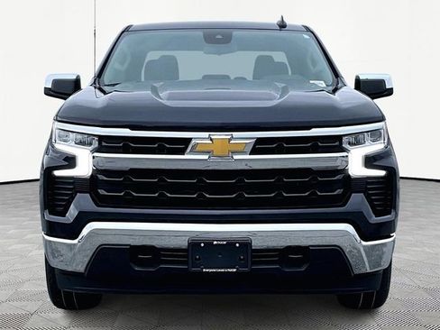 Used 2023 Chevrolet Silverado 1500 LT image 2