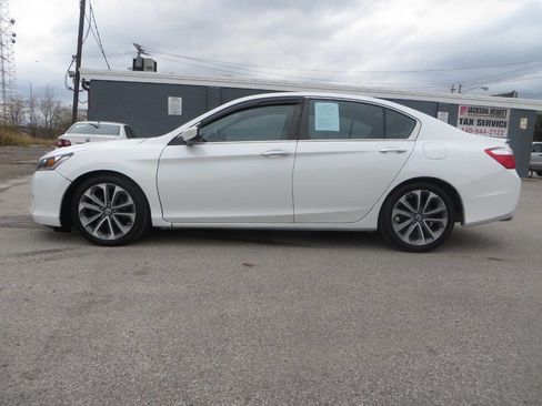 Used 2015 Honda Accord Sport image 8