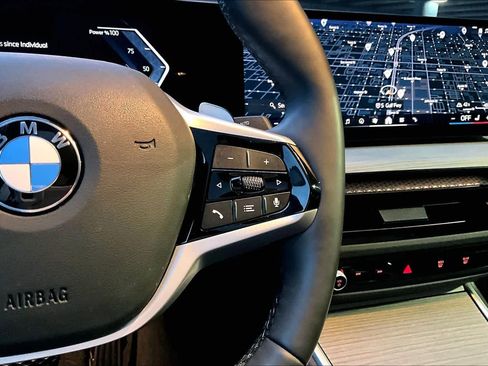 Certified 2025 BMW 330i Sedan image 24