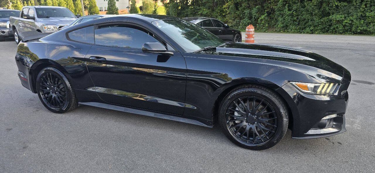 Used 2016 Ford Mustang Coupe w/ Equipment Group 051A RWD image 4