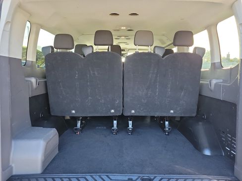 Used 2023 Ford Transit 350 XLT image 12
