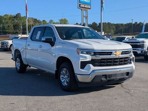 Used 2023 Chevrolet Silverado 1500 LT image 2