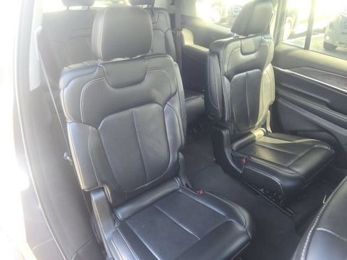 Used 2021 Jeep Grand Cherokee L Limited AWD/4WD image 24