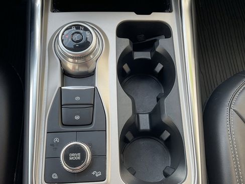 Used 2023 Ford Explorer XLT w/ Equipment Group 202A image 16