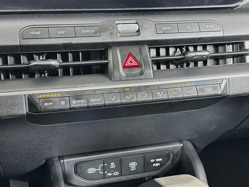 Used 2025 Kia K4 FWD image 23