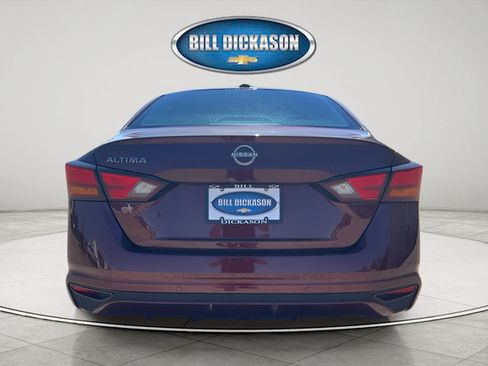 Used 2025 Nissan Altima 2.5 SV FWD image 6