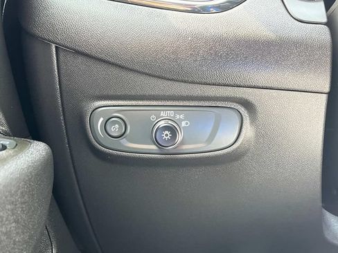 Used 2023 Chevrolet Equinox RS w/ LPO, Floor Liner Package FWD image 38