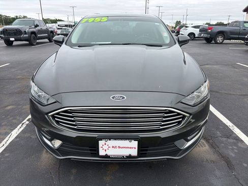 Used 2017 Ford Fusion SE w/ Equipment Group 601A FWD image 2
