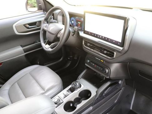 Used 2025 Ford Bronco Sport Badlands AWD/4WD image 13