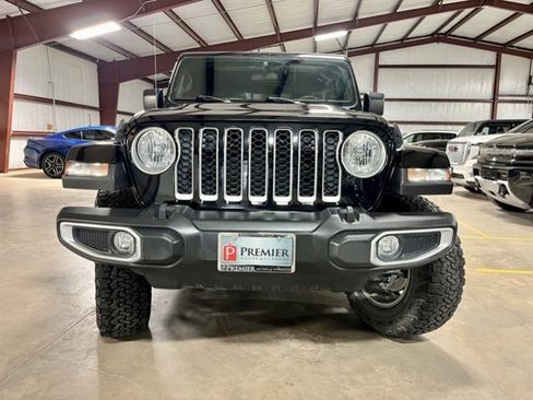 Used 2021 Jeep Gladiator Overland image 7