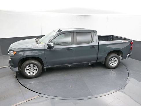 Used 2025 Chevrolet Silverado 1500 LT AWD/4WD image 41