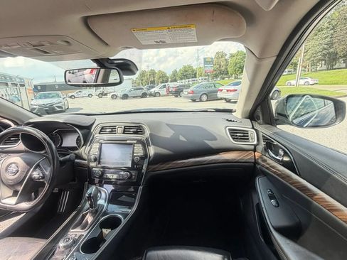 Used 2016 Nissan Maxima Platinum FWD image 41