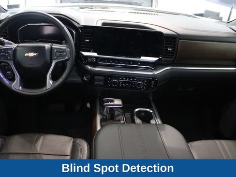 Used 2024 Chevrolet Silverado 1500 High Country w/ High Country Premium Package AWD/4WD image 8