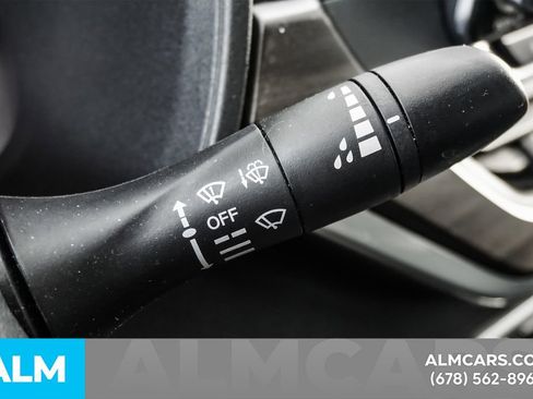 Used 2025 Nissan Altima 2.5 SV FWD image 29