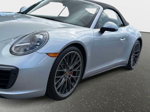Used 2017 Porsche 911 Carrera 4S image 11