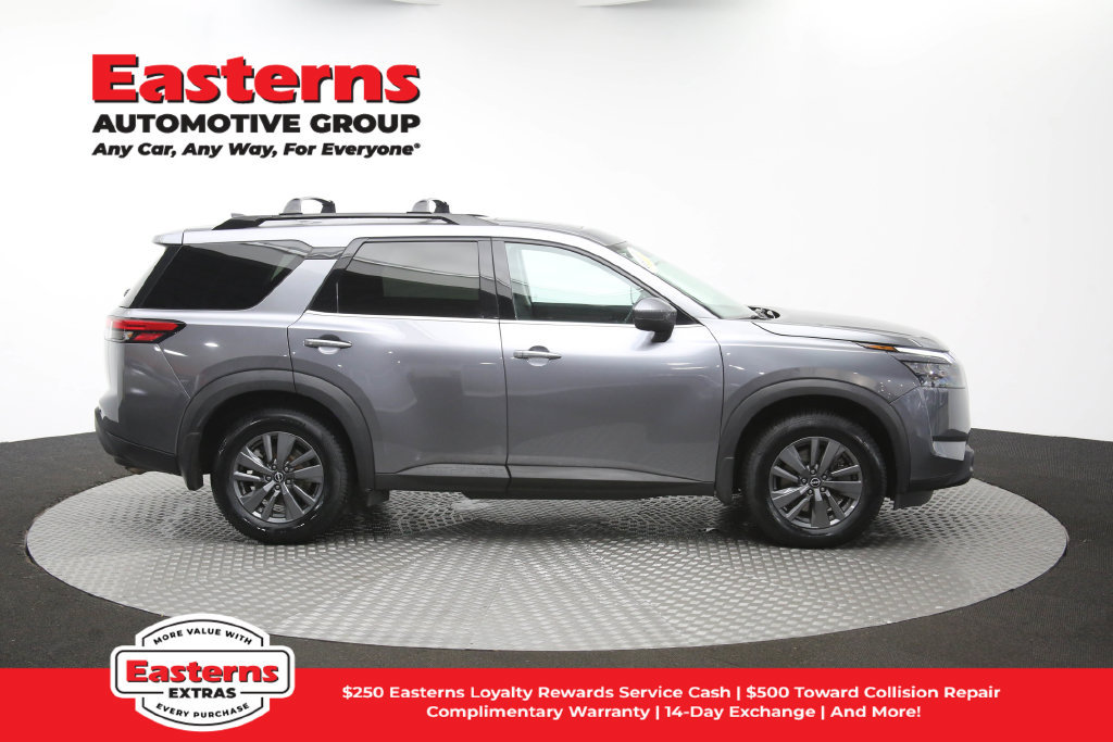 Used 2023 Nissan Pathfinder SV w/ SV Premium Package AWD/4WD image 50