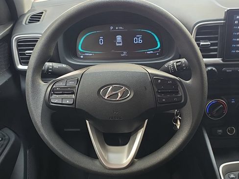 Certified 2025 Hyundai Venue SE FWD image 15