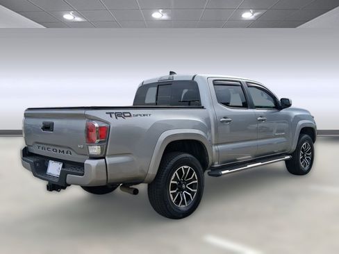 Used 2020 Toyota Tacoma TRD Sport image 9