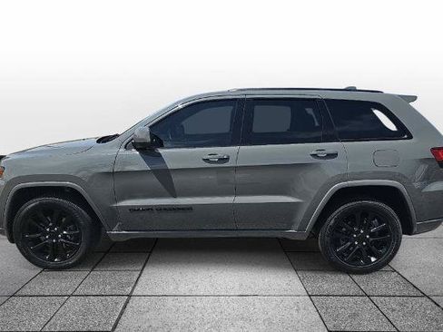 Used 2021 Jeep Grand Cherokee Laredo X AWD/4WD image 8