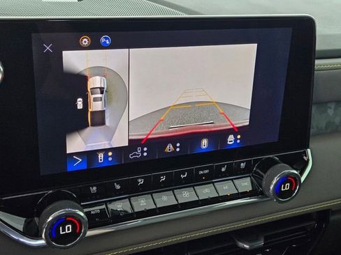 Used 2024 Chevrolet Colorado ZR2 w/ ZR2 Bison Edition image 25