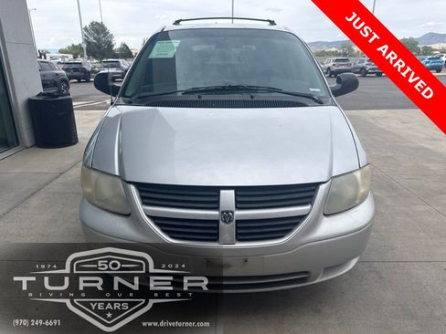 Used 2006 Dodge Caravan SXT w/ Popular Equipment Group I FWD image 2