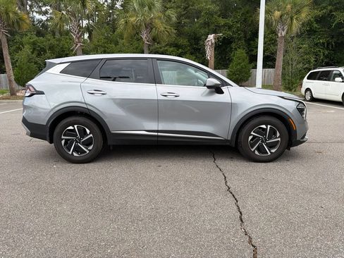 Certified 2024 Kia Sportage LX FWD image 3
