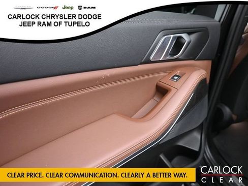 Used 2022 BMW X5 xDrive40i w/ M Sport Package AWD/4WD image 29