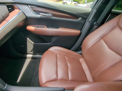Used 2020 Cadillac XT5 Sportv AWD/4WD image 17