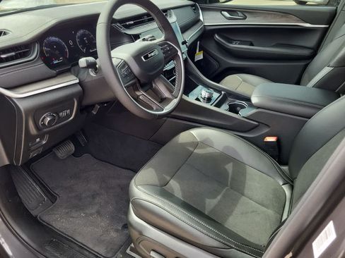 New 2026 Jeep Compass Latitude AWD/4WD image 10