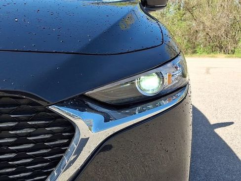 Used 2025 MAZDA MAZDA3 s FWD image 11